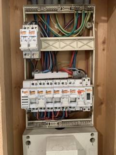 BL-ELECTRICITE-L'ISLE D4ABEAU- MISE AUX NORMES DE TABLEAU ELECTRIQUE- INSTALLATION CUISINE RENOVATION