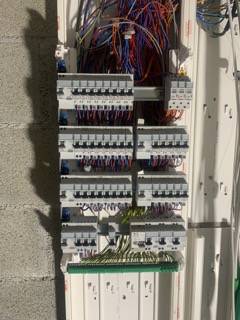 BL-ELECTRICITE- L'ISLE D'ABEAU- MAISON NEUVE- SOUS TRAITANCE-